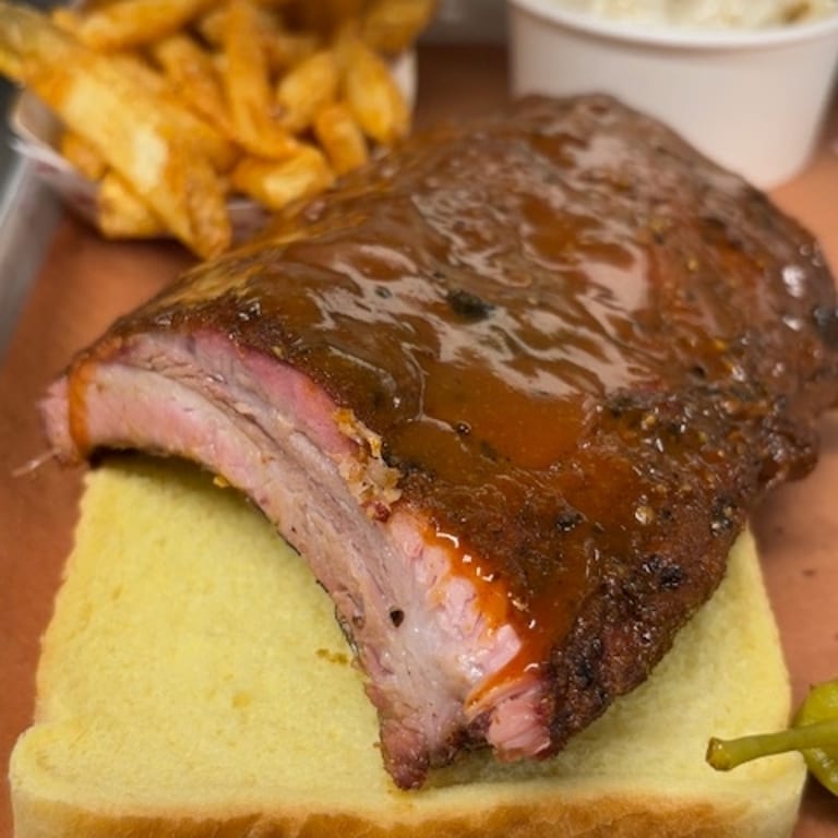 Savor Our Lunch Offerings